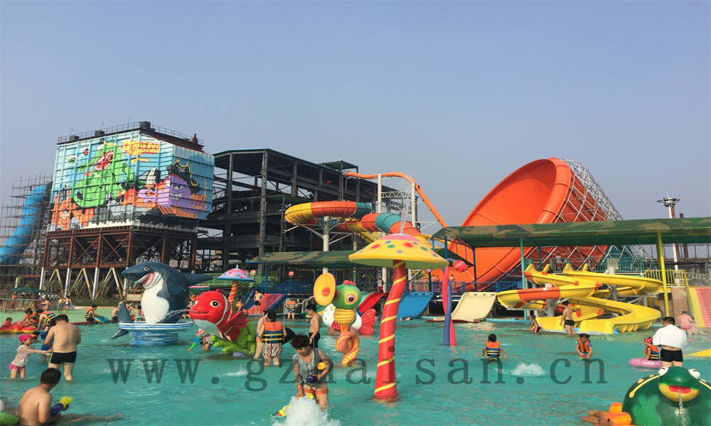 水上乐园设备大揭秘：挑战极限，畅享清凉狂欢