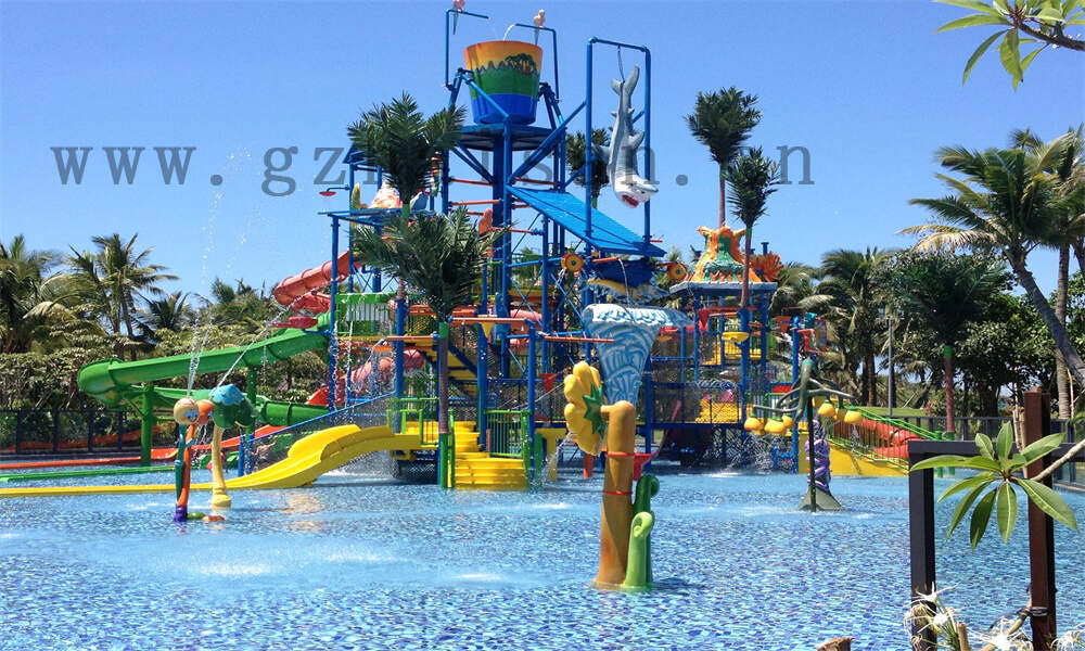 水上乐园策划时，应如何提升服务质量？